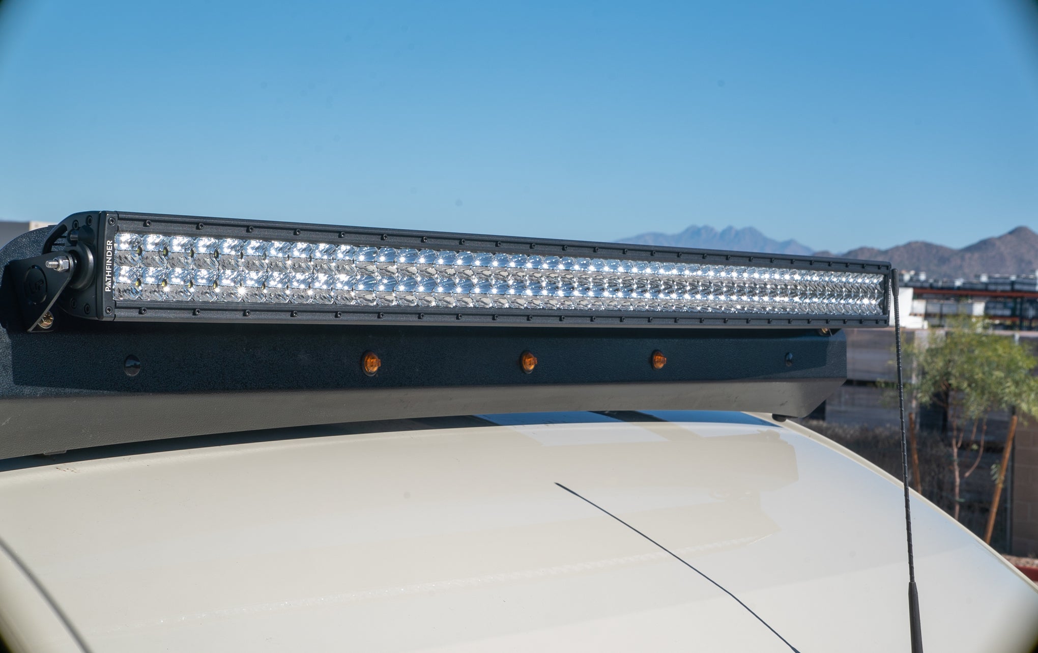 Pathfinder 50" Curved LED Light Bar
